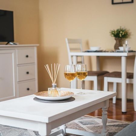 Central And Modern Apartment With Free Parking Τιμισοάρα Εξωτερικό φωτογραφία