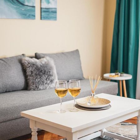 Central And Modern Apartment With Free Parking Τιμισοάρα Εξωτερικό φωτογραφία